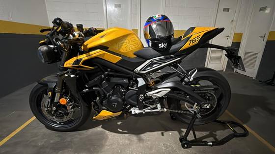 TRIUMPH STREET TRIPLE RS ABS TRIUMPH STREET TRIPLE RS ABS
